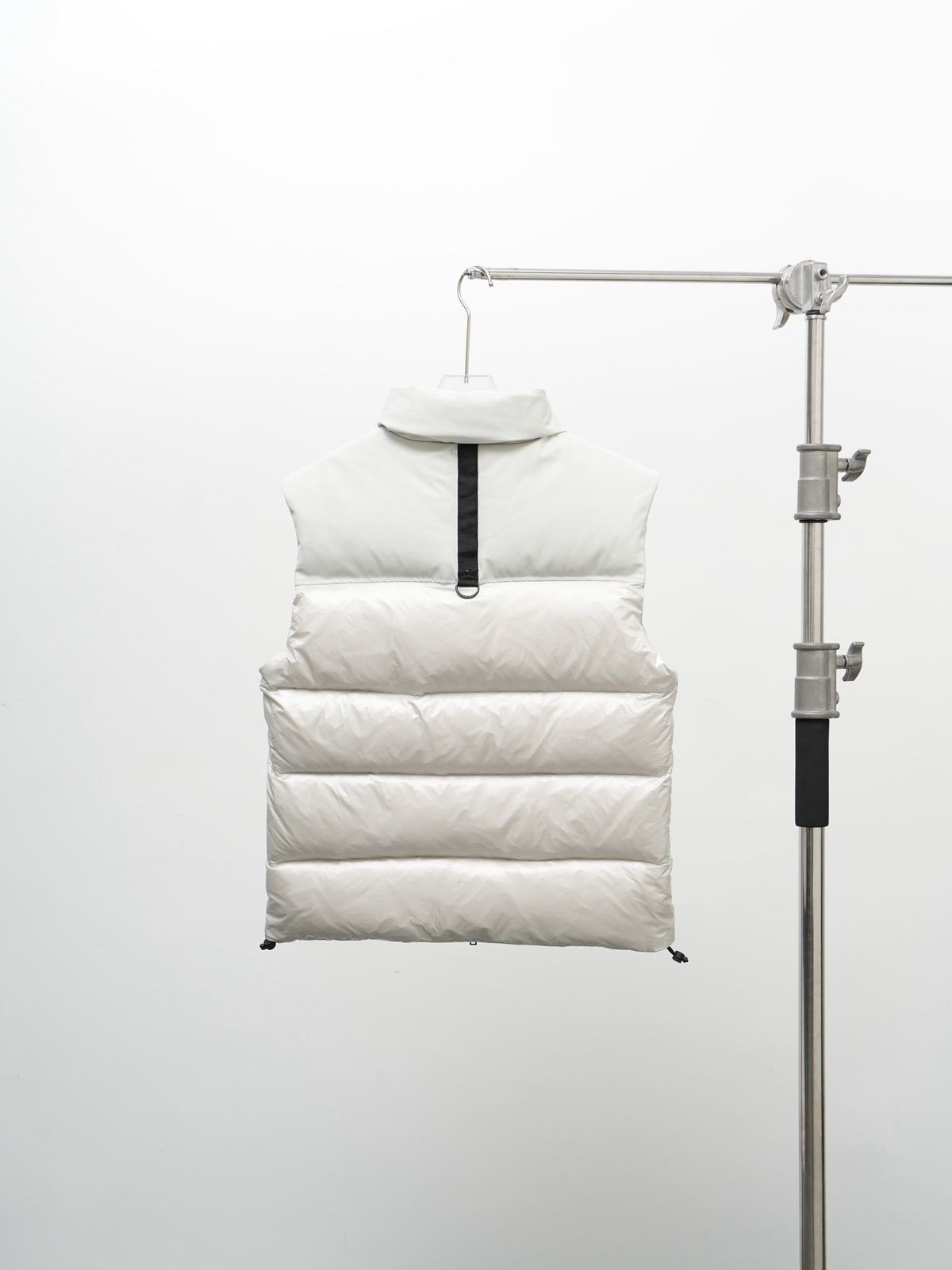 Moose Knuckles White Silver-Logo Quilted Puffer Vest