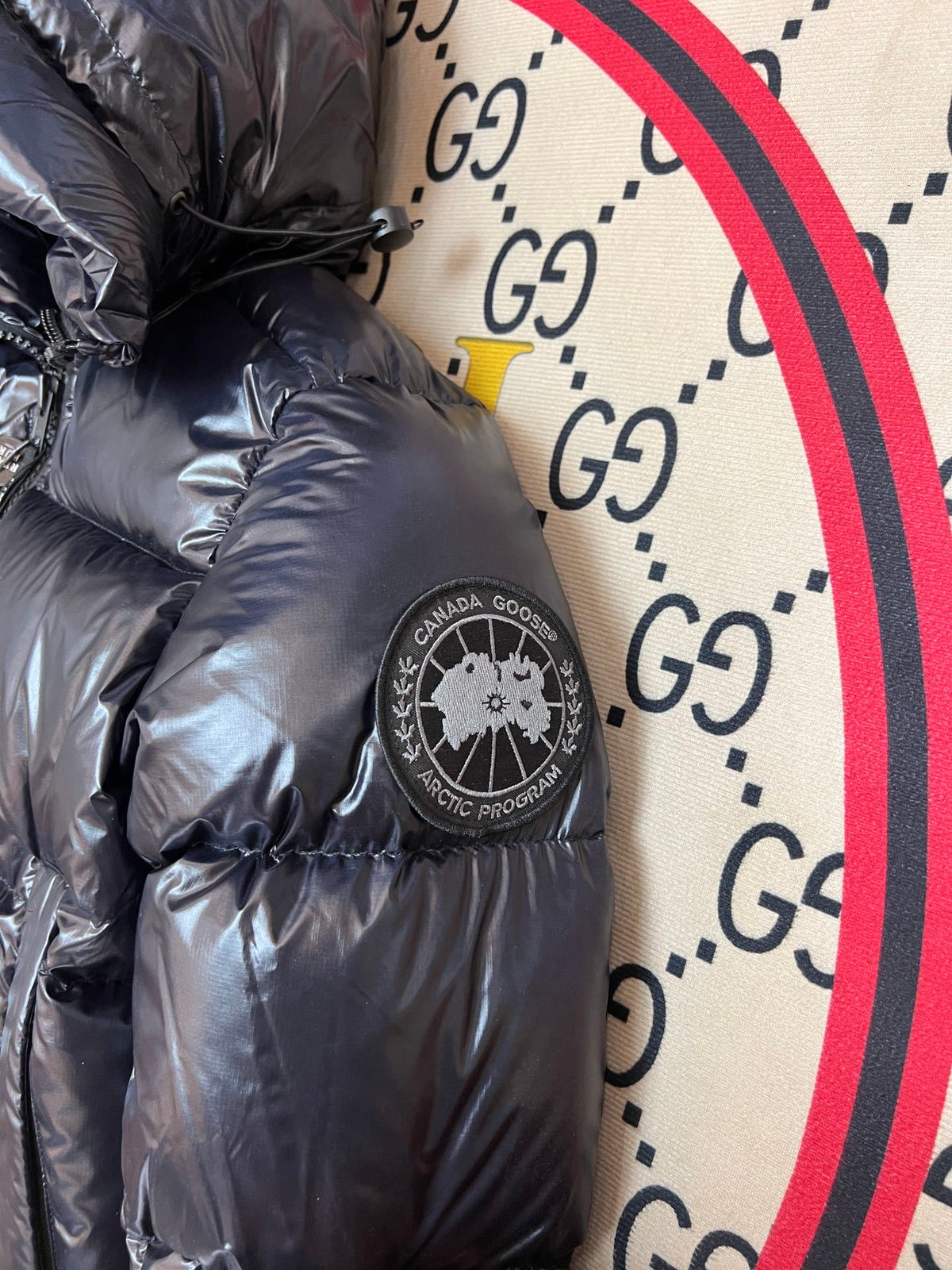 Canada Goose Black Glossy Black-Badge Hooded Puffer Jacket