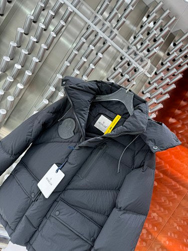 Moncler Black Asymmetric-Quilt Hooded Puffer Jacket