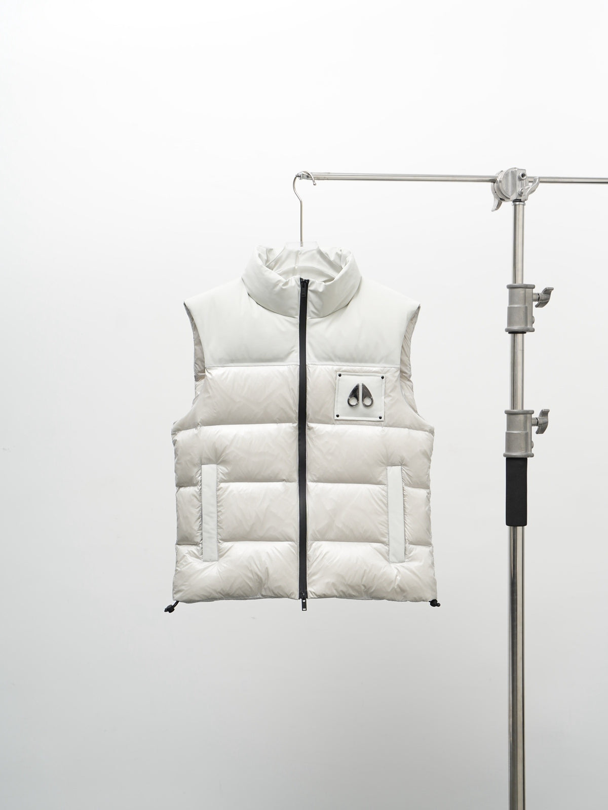 Moose Knuckles White Silver-Logo Quilted Puffer Vest