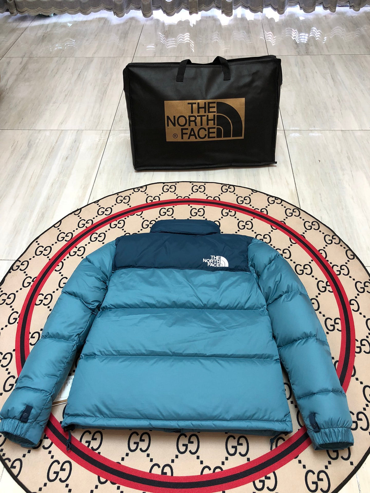 The North Face Teal Blue Color-Block Stand-Collar Puffer Jacket