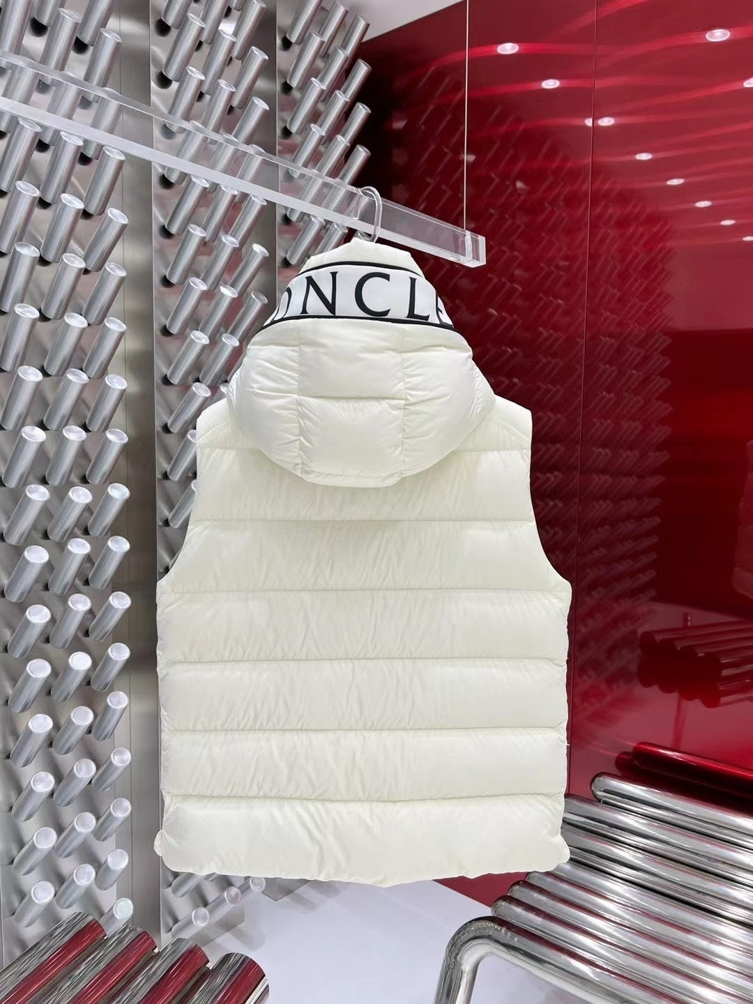 Moncler Ivory White Logo-Trim Hooded Puffer Vest
