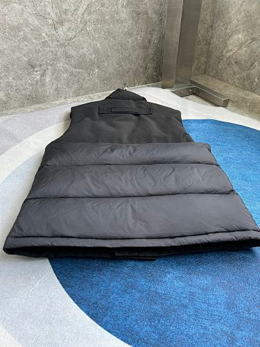 Canada Goose Black Tonal-Logo Puffer Vest