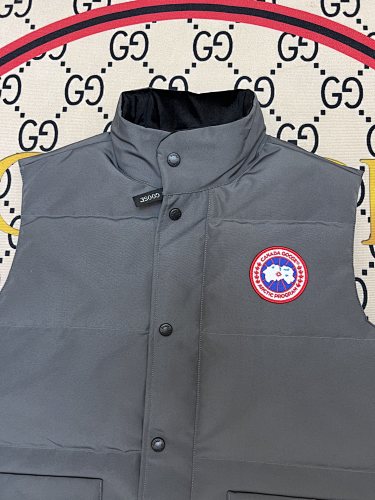 Canada Goose Gray Logo-Badge Quilted Puffer Vest