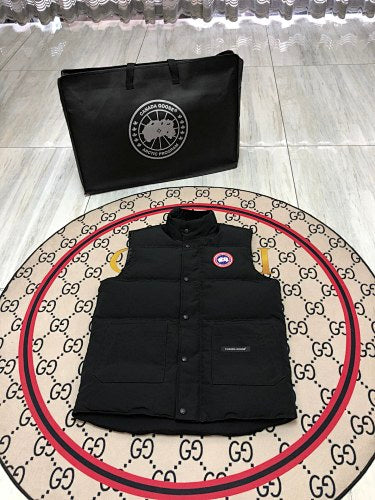 Canada Goose Black Logo-Badge Quilted Puffer Vest