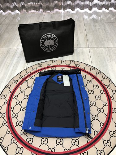 Canada Goose Royal Blue Logo-Badge Quilted Puffer Vest