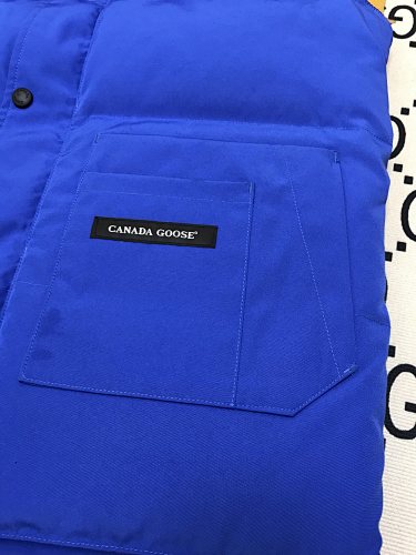 Canada Goose Royal Blue Logo-Badge Quilted Puffer Vest