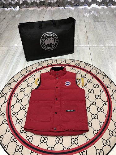 Canada Goose Red Logo-Badge Quilted Puffer Vest