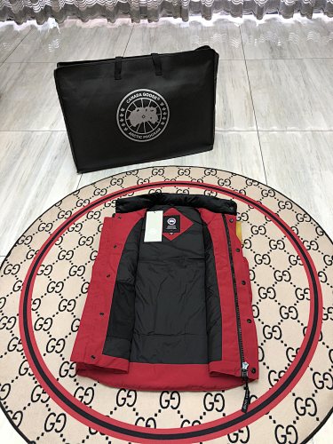 Canada Goose Red Logo-Badge Quilted Puffer Vest