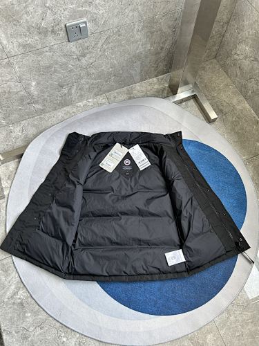 Canada Goose Black Tonal-Logo Puffer Vest