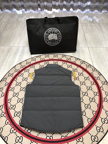 Canada Goose Gray Logo-Badge Quilted Puffer Vest